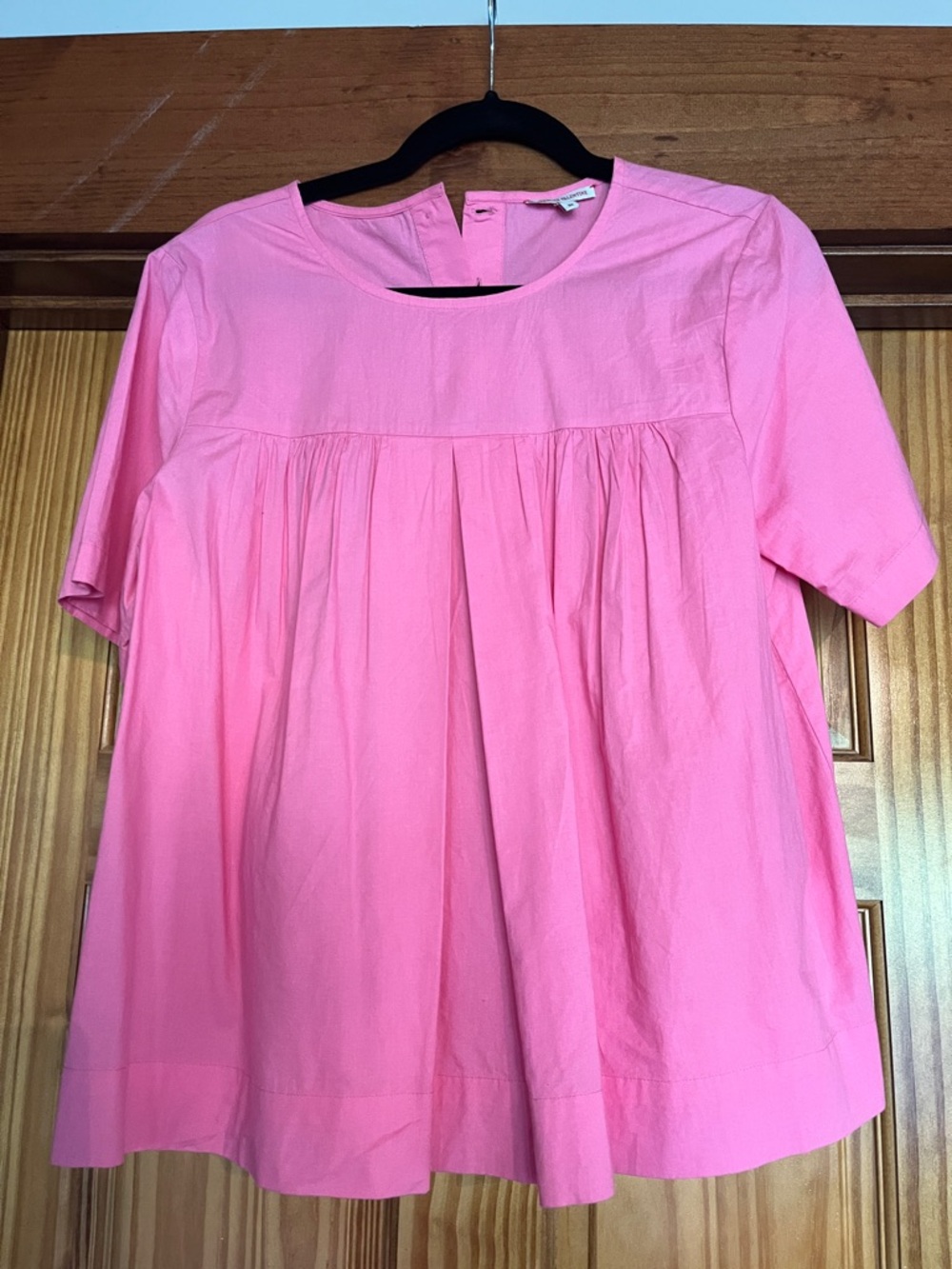 Frances Valentine Pink Short-Sleeve Pleated top. Size medium.